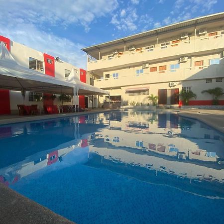 Hotel Pikeiro Blue มันตา ภายนอก รูปภาพ