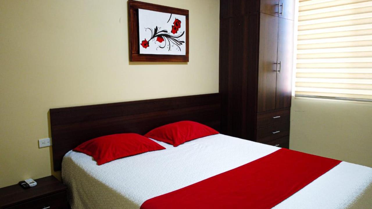 Hotel Pikeiro Blue มันตา ภายนอก รูปภาพ